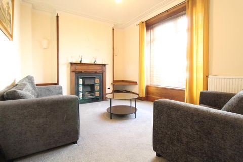 Bankstreet, Woodside AB24