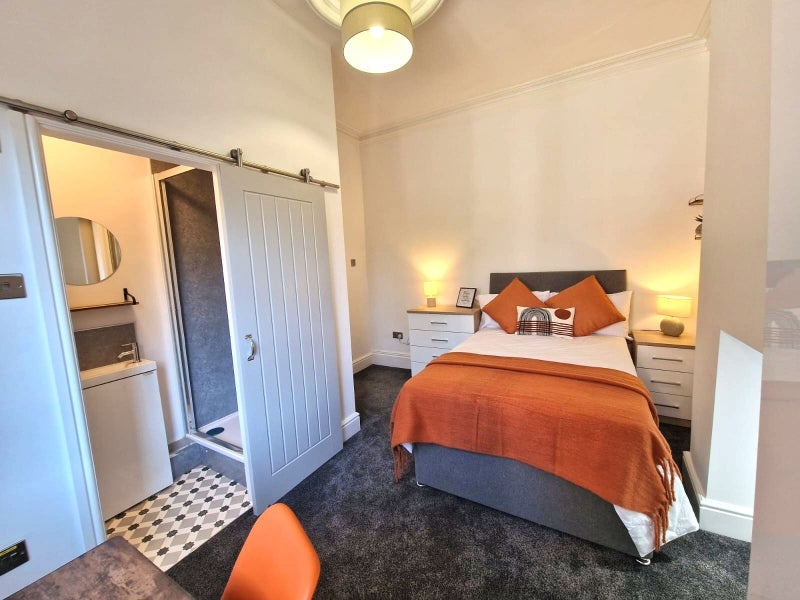 Room in a Shared House, Gillott Road, B16, N1 7GU