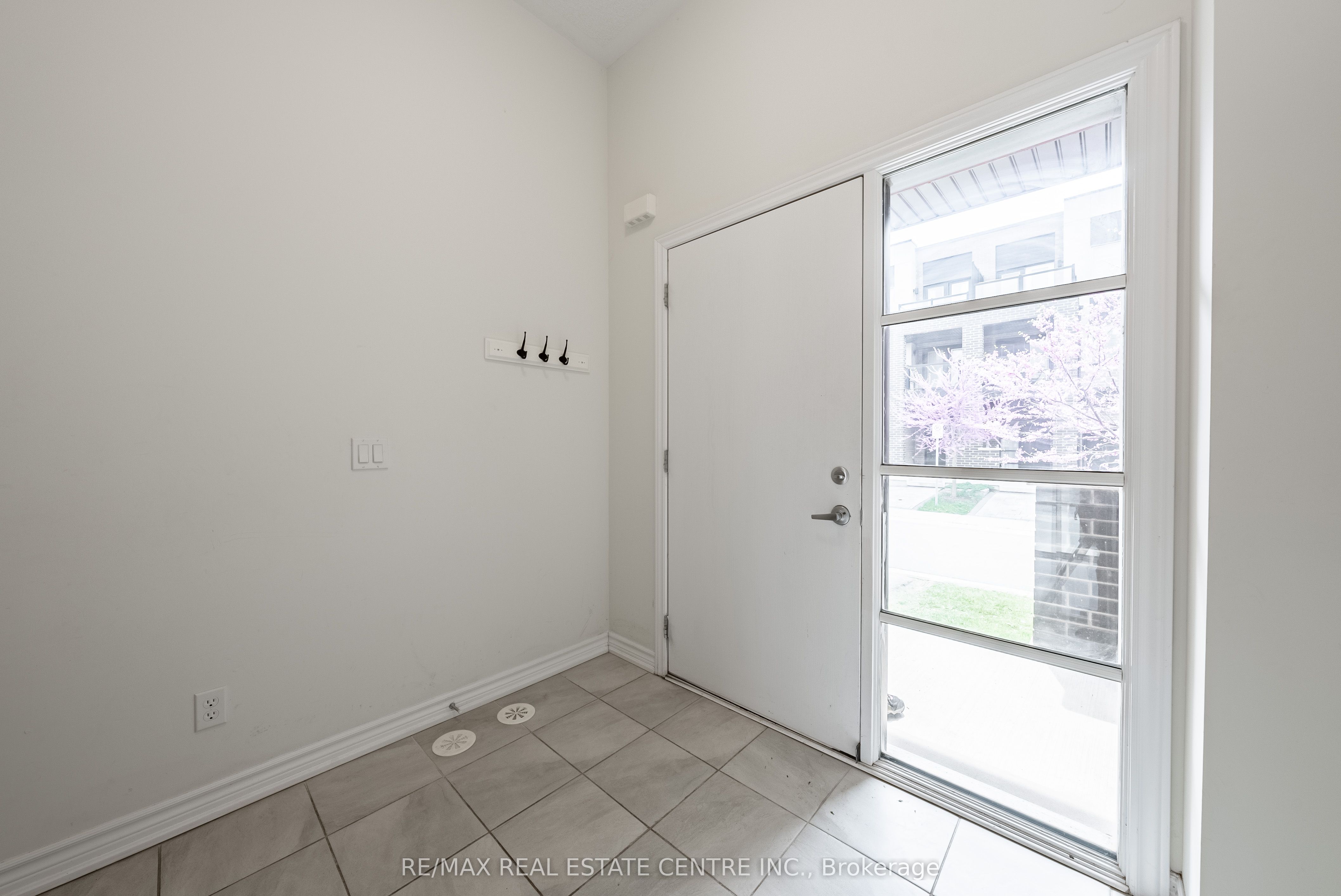 Additional image 4 of 391 Athabasca Common N/a, Oakville, ON, L6H 0R5