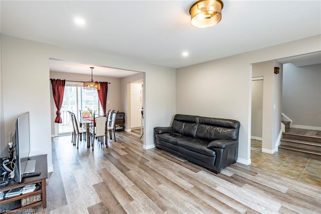 Upper-72 Ingleside Drive, Kitchener, ON, N2M 2G8 photo 5
