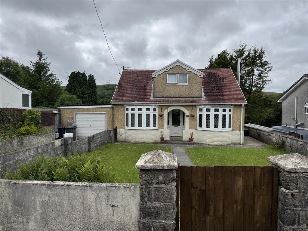 4 bed detached bungalow for saleHeol Y Gors, Cwmgors, Ammanford SA18