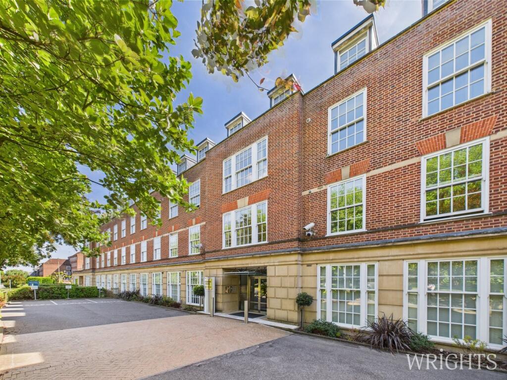 Bridge Road, Welwyn Garden City, AL8