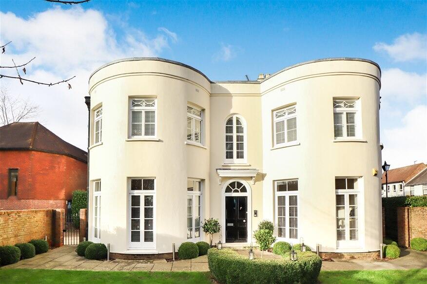 Leyton Road, Harpenden, AL5