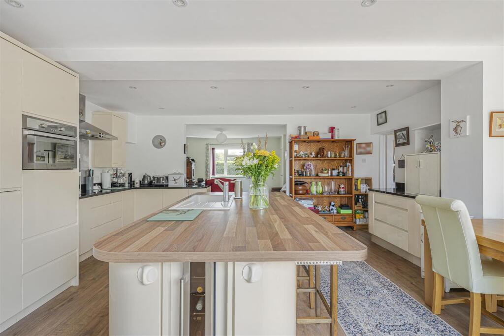 Additional image 11 of Two Oaks Drive, Welwyn