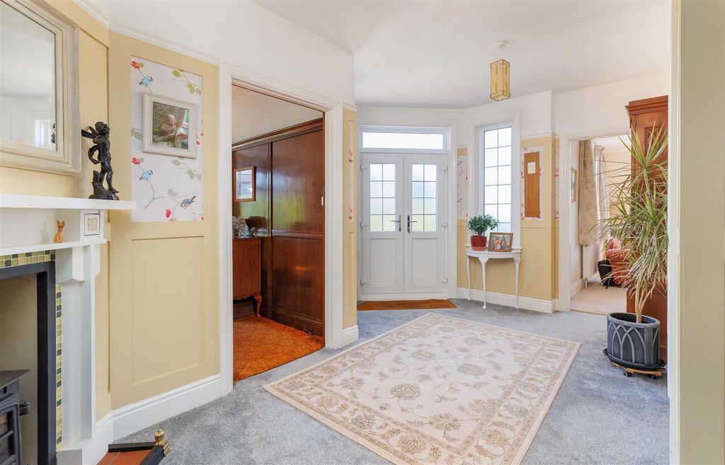 Additional image 3 of 6 bed detached house for saleNewport, Isle Of Wight PO30