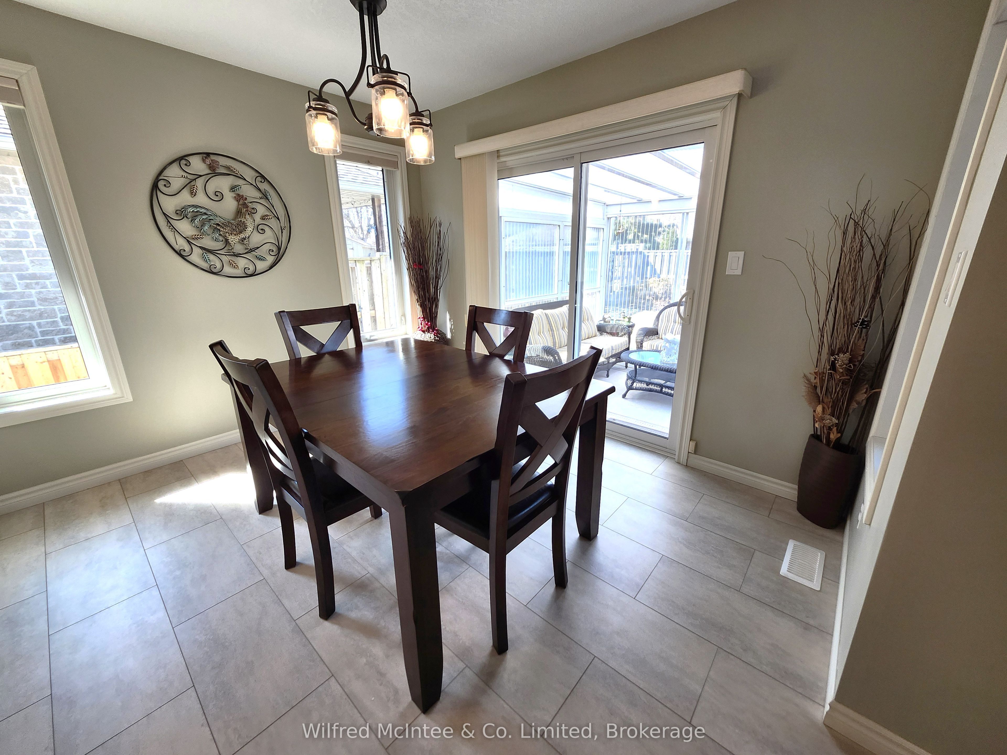 Additional image 4 of 230 4th Street Crescent, Hanover, ON, N4N 3S2