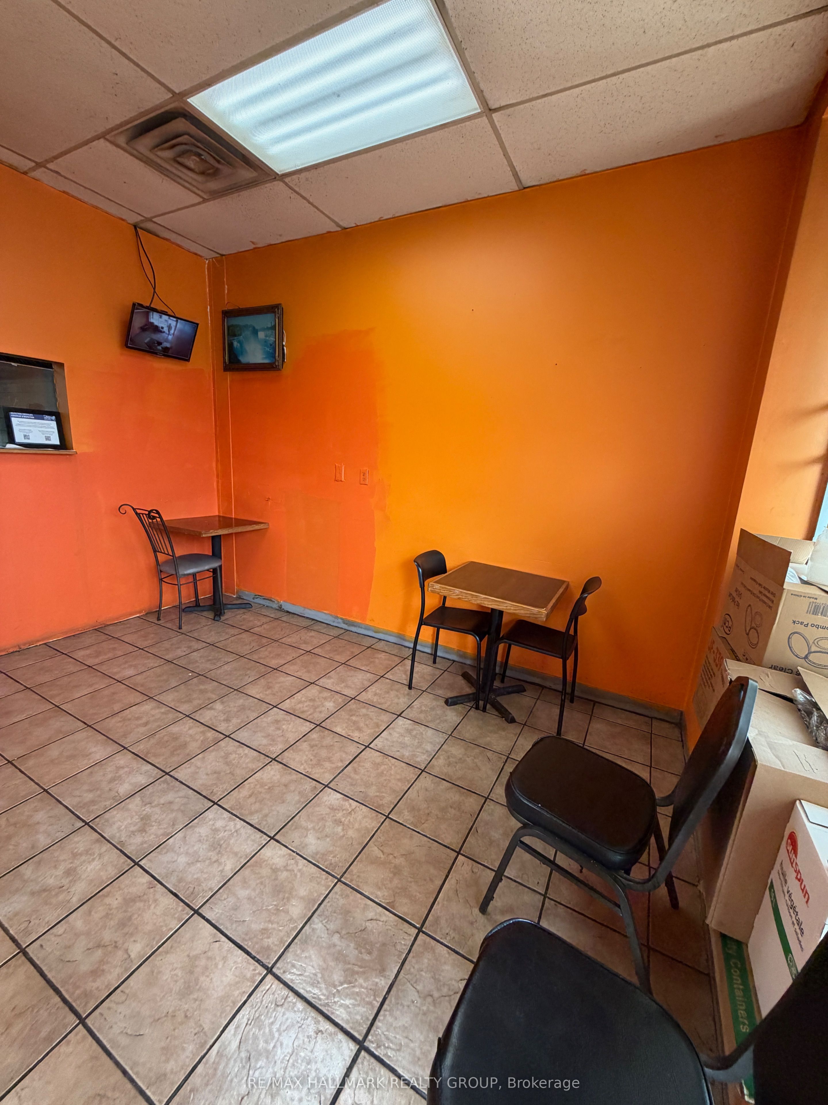 Additional image 4 of 8154 Jeanne Darc Boulevard, Ottawa, ON, K1E 2H5