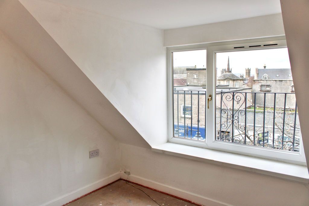 Additional image 7 of 2 bed flat for sale43B High Street, Alloa FK10