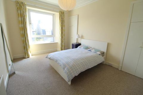 Roslin Street, Top Floor AB24