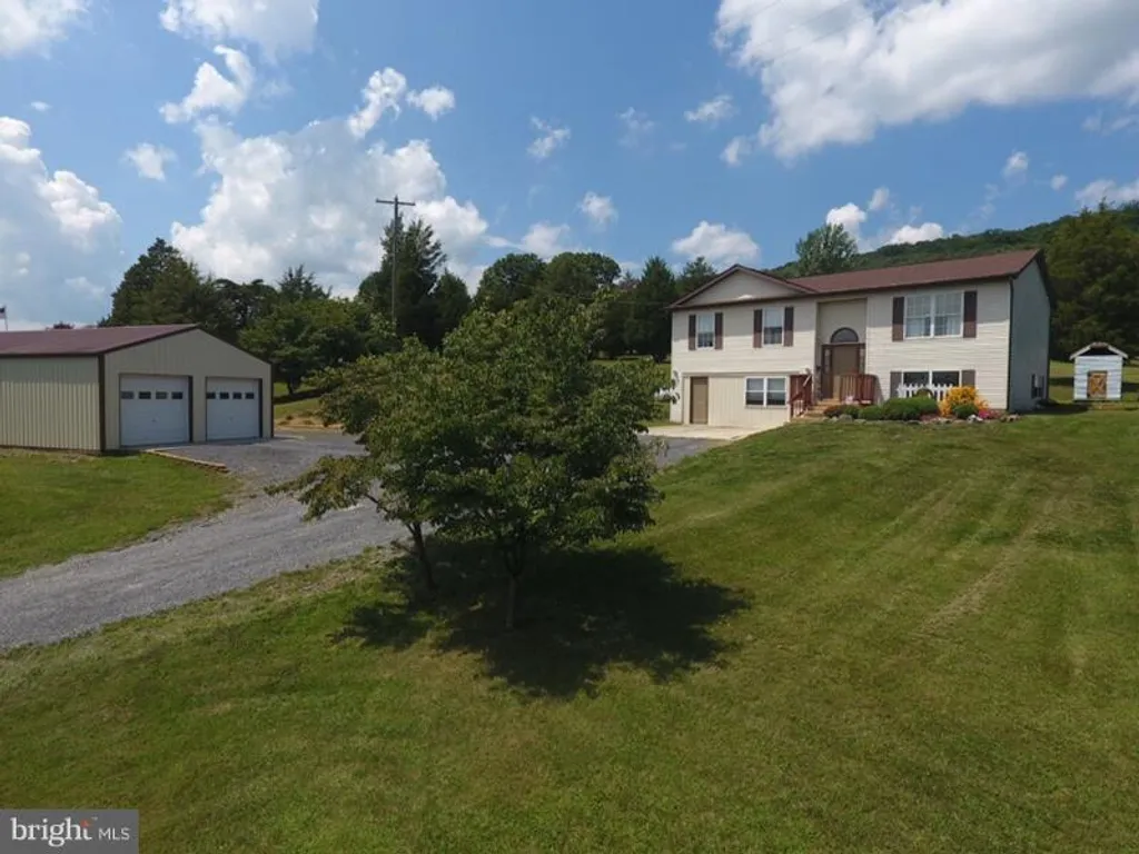 8 Scenic View Lane, Slanesville, WV 25444