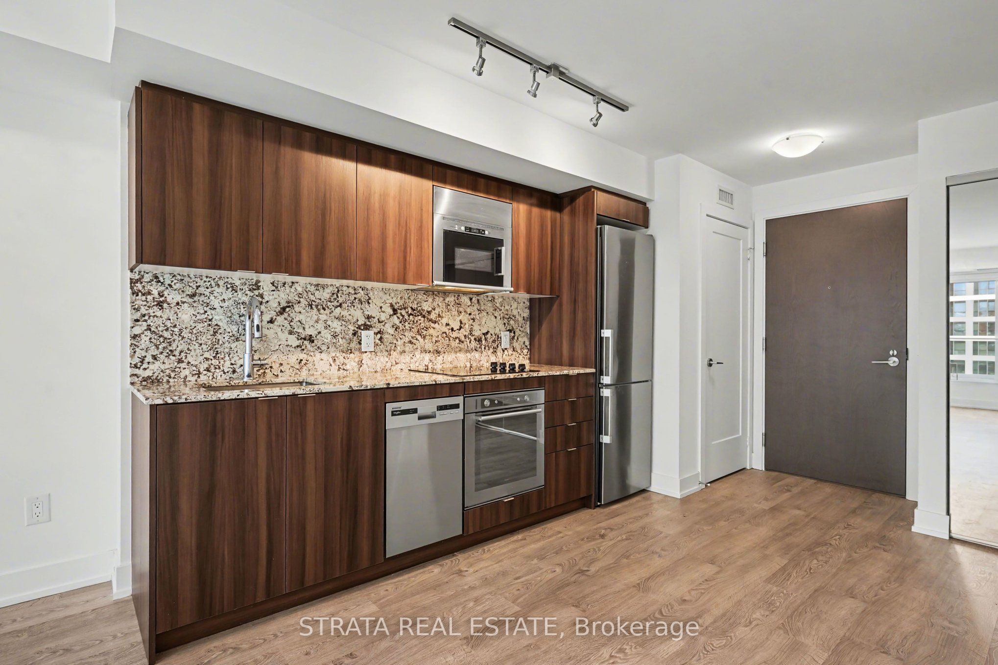 Additional image 6 of 732-5 Mabelle Avenue, Toronto, ON, M9A 0C8