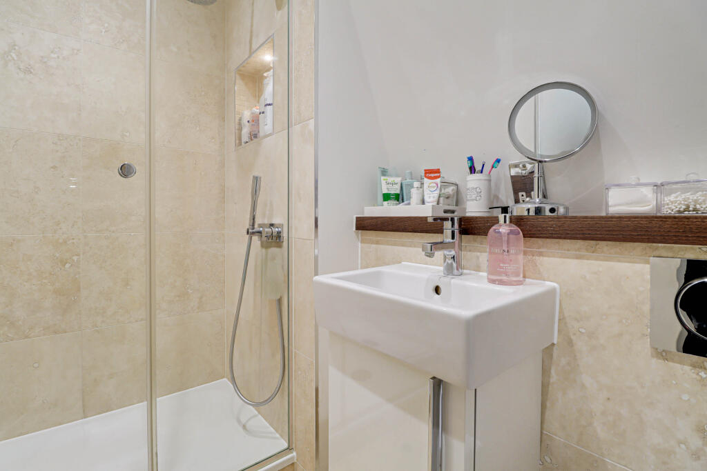 Additional image 9 of Thompsons Close, Harpenden, AL5
