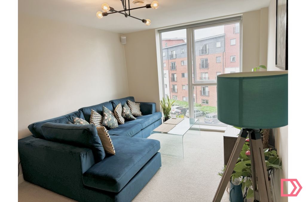 2 Bed Flat, Bridgewater Point, M5, N1 7GU photo 3