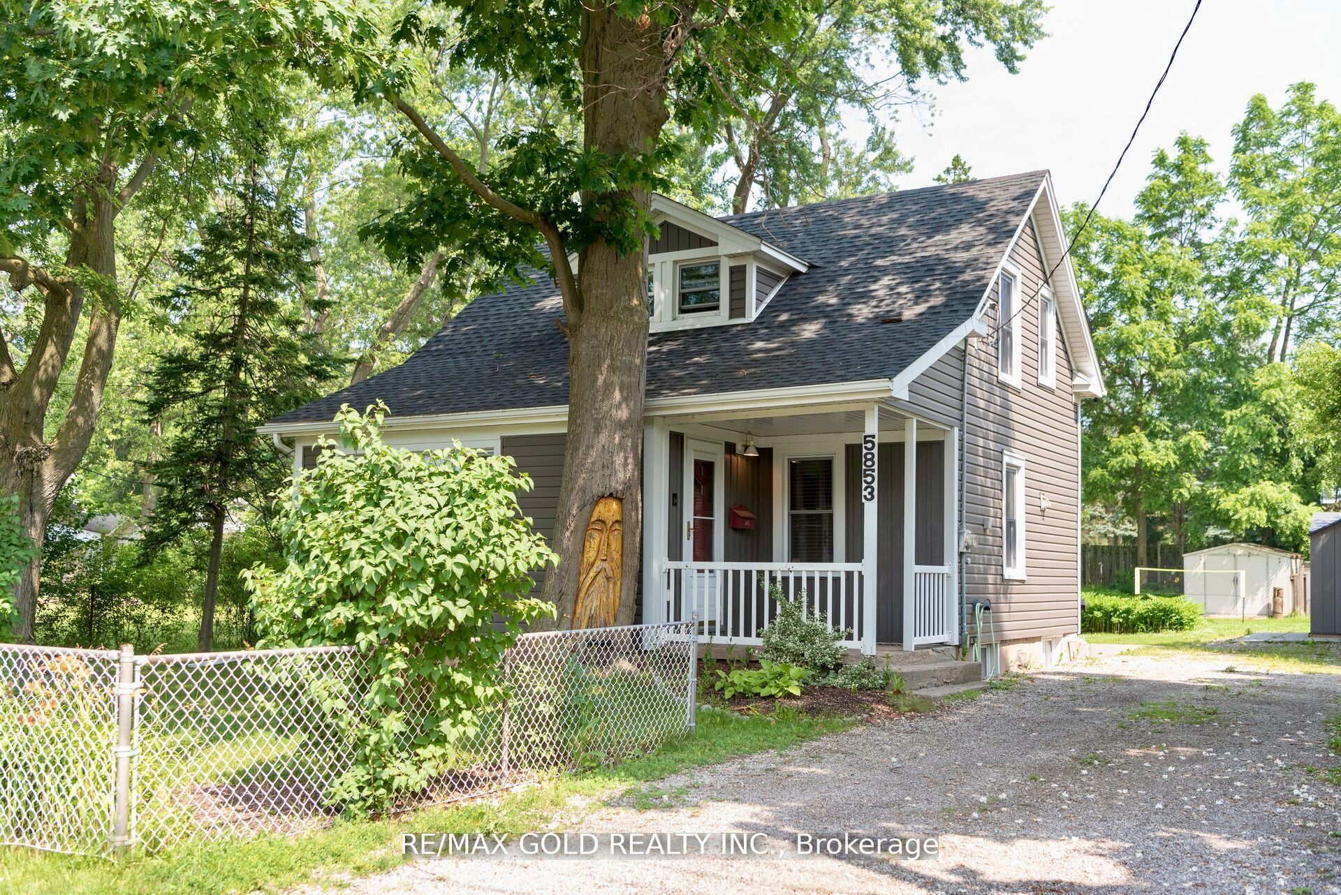 5853 Mcleod Road, Niagara Falls, ON, L2G 3E5