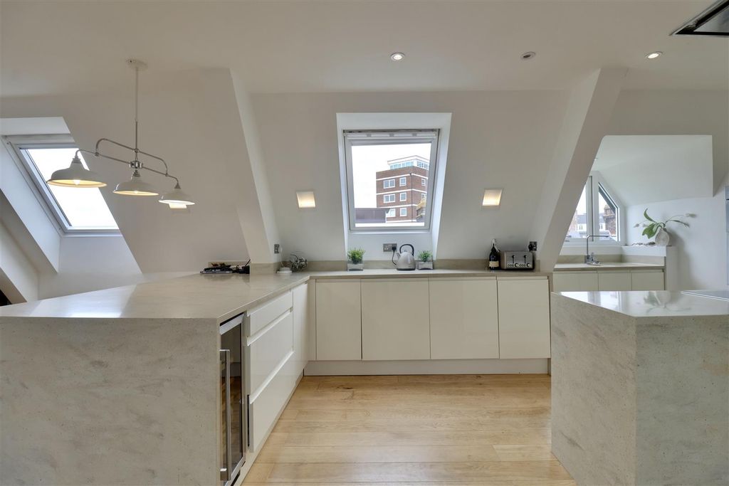 Additional image 13 of 2 bed flat for saleSt. Helens Parade, Southsea PO4