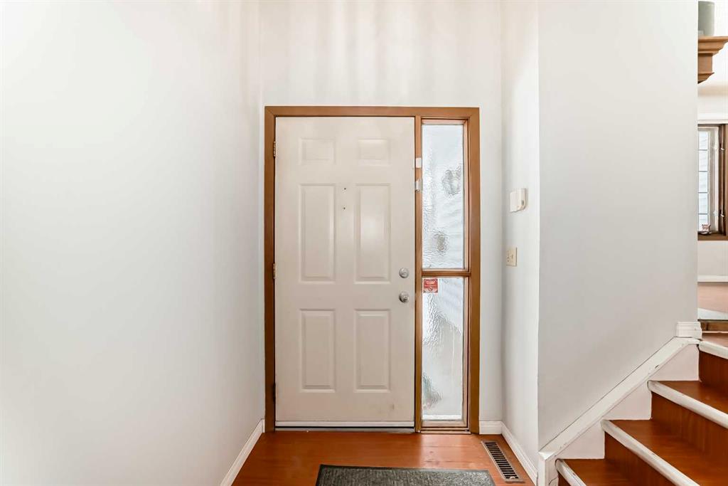 Additional image 3 of 1011 17a Street NE, Calgary, AB, T2E 4V2