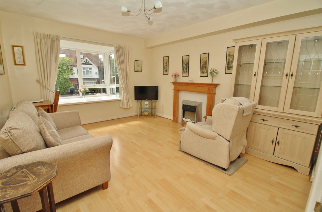 Additional image 2 of 1 bed property for saleOaklands Road, Havant PO9