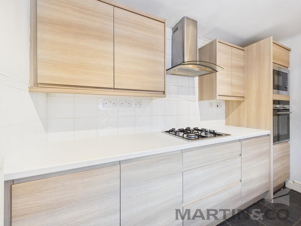 Edmond Beaufort Drive, St Albans photo 2