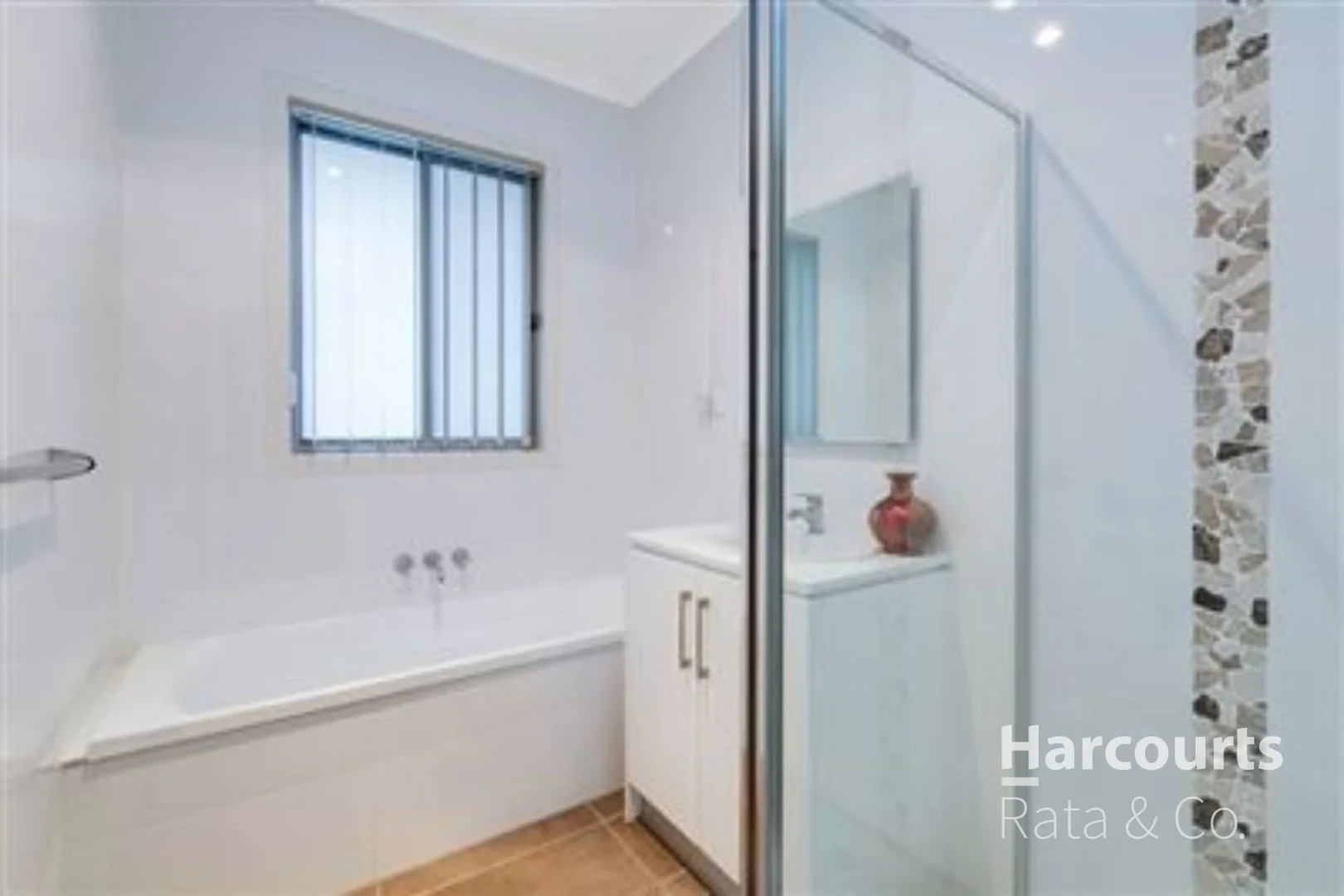 Additional image 6 of 1/16 Young Street, Epping VIC 3076
