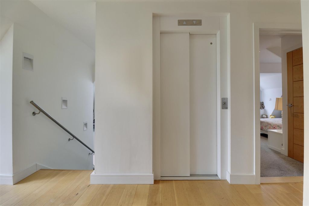 Additional image 14 of 2 bed flat for saleSt. Helens Parade, Southsea PO4