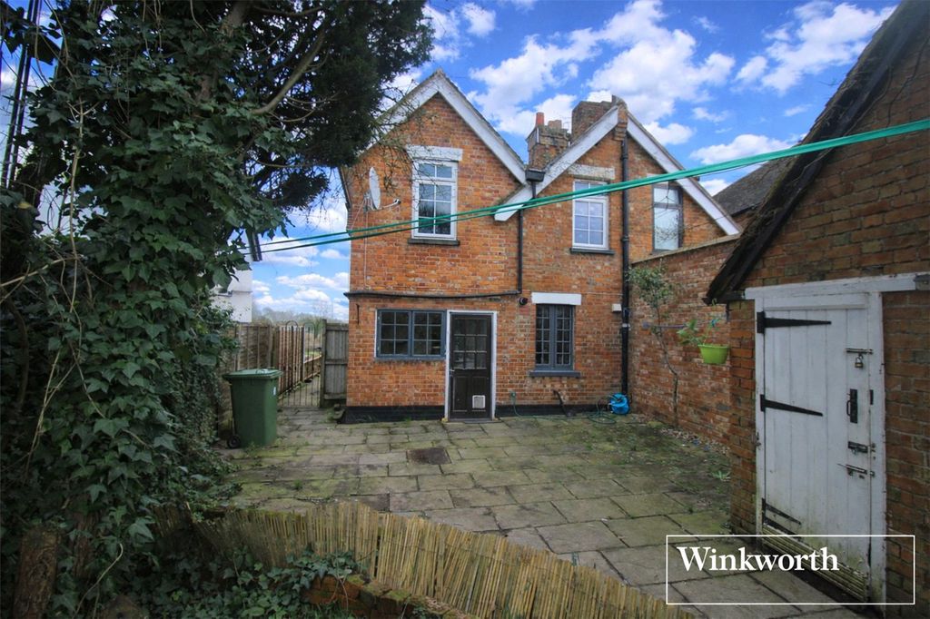 Additional image 12 of 3 bed semi-detached house for saleHogg Lane, Elstree, Borehamwood, Hertfordshire WD6