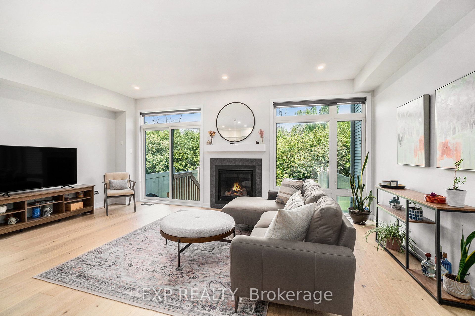 Additional image 6 of 147 Wabikon Crescent, Ottawa, ON, K1X 0H8