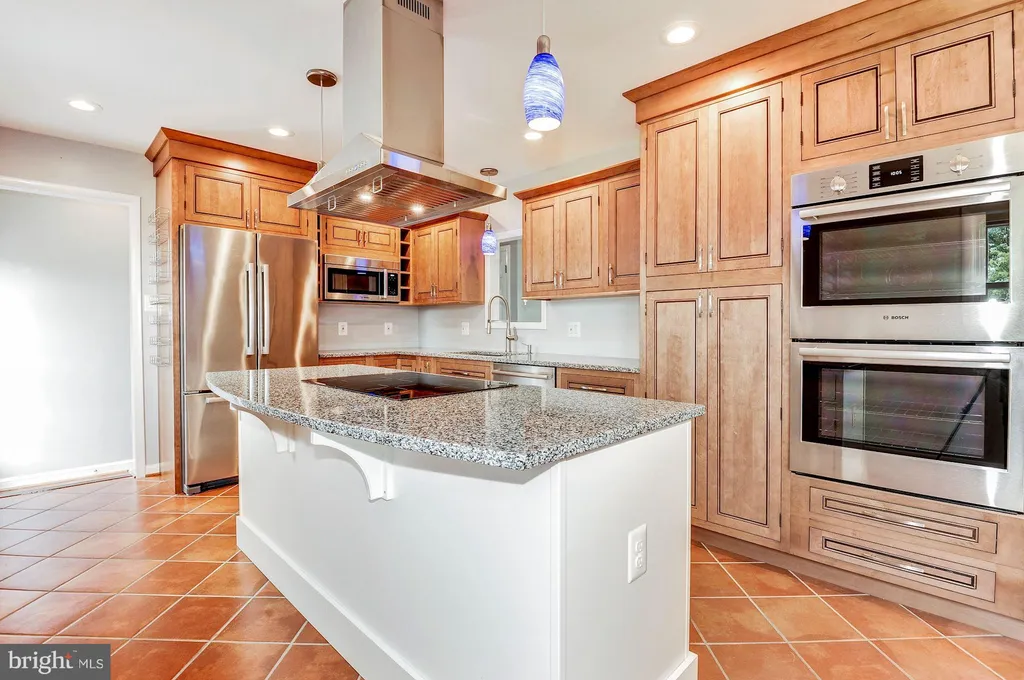 2624 Logmill Road, Haymarket, VA 20169