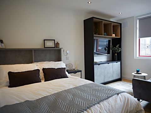 Apt 13, 113 The Headrow #719683 LS1, Studio to rent