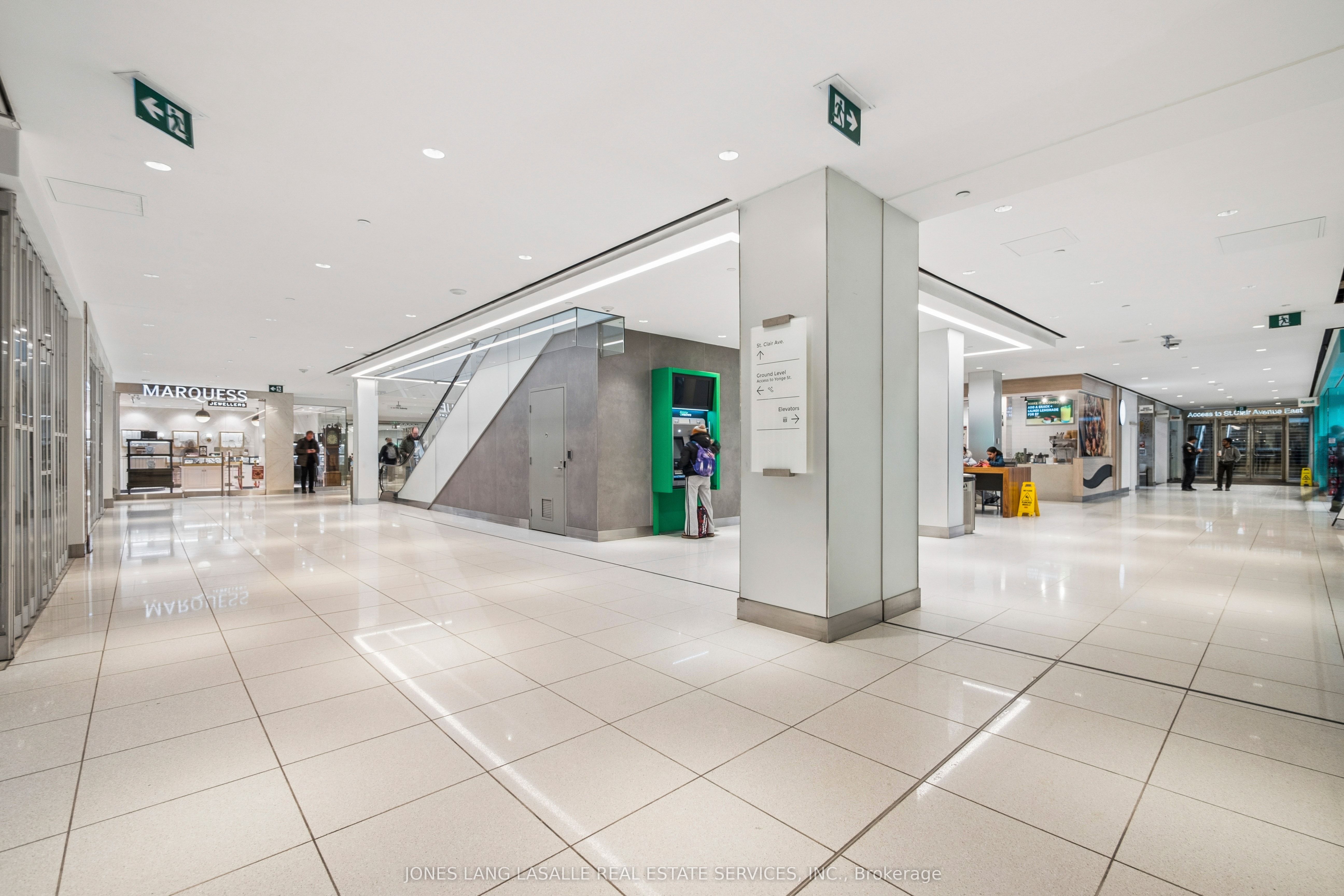 3-22 St Clair Avenue E, Toronto, ON, M4T 2S5
