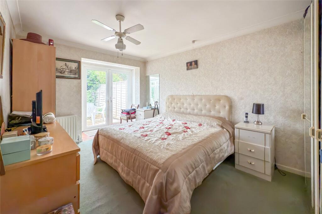 Additional image 10 of Hawthorn Close, Harpenden, Herts, AL5