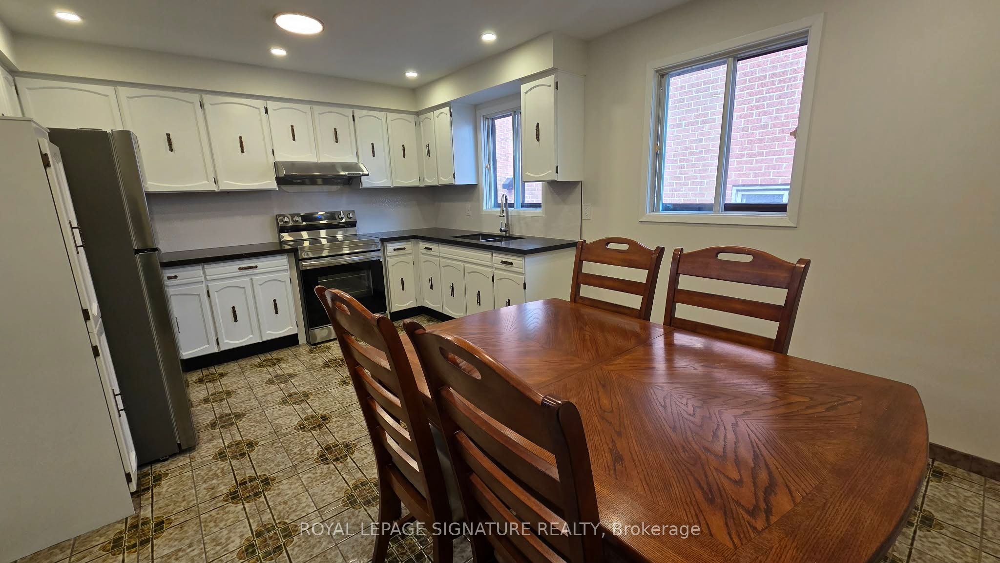 Additional image 6 of Mainfloor-4170 Sunset Valley Court, Mississauga, ON, L4W 3L5