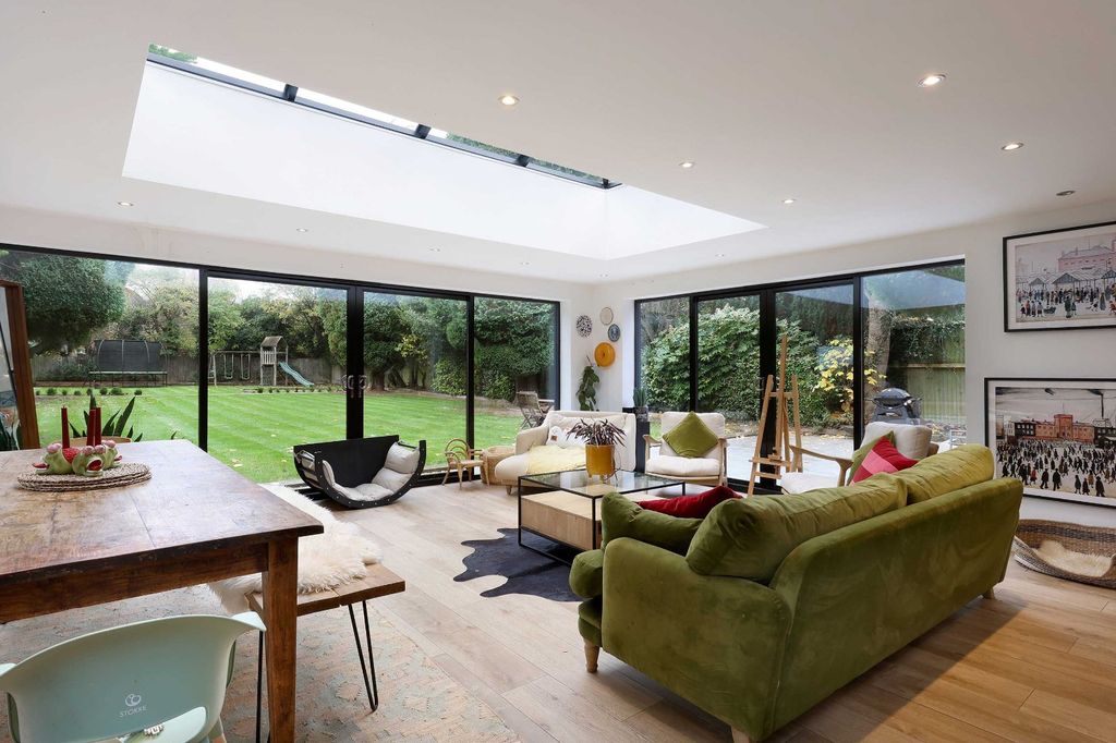 Additional image 12 of 5 bed detached house for saleWalkwood Rise, Beaconsfield, Buckinghamshire HP9