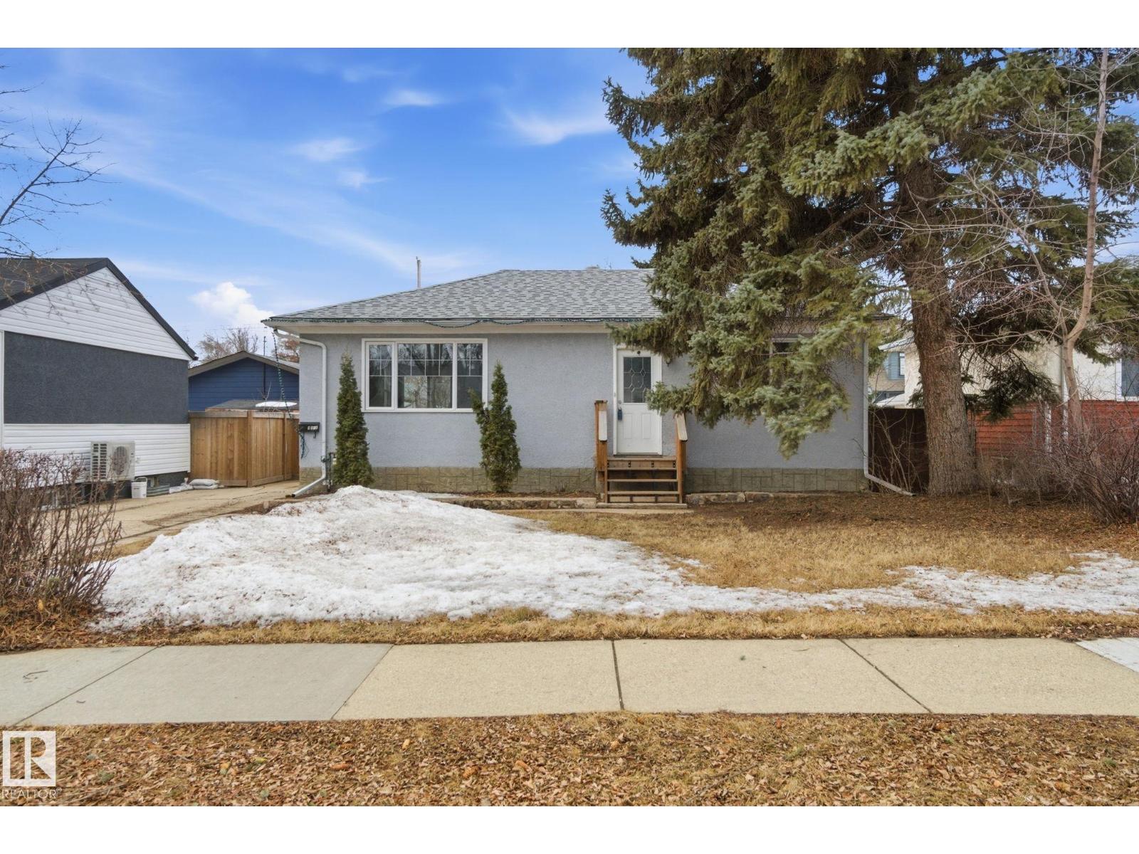 9916 108 Street, Fort Saskatchewan, AB, T8L2J4