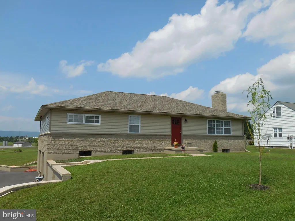407 Greenspring Road, Newville, PA 17241