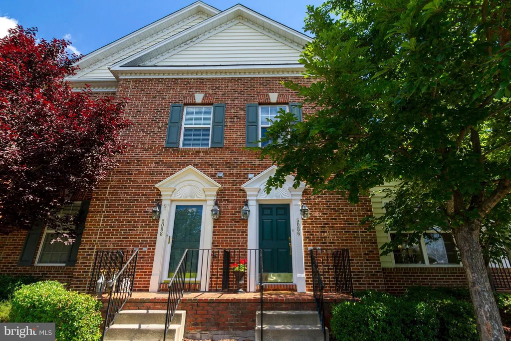 5086 Anchorstone Drive, Woodbridge, VA 22192
