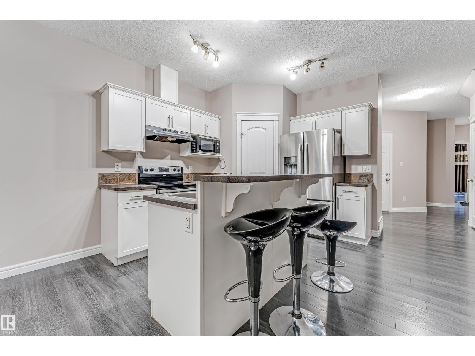 Additional image 6 of 2929 16a Avenue NW, Edmonton, AB, T6T0P8