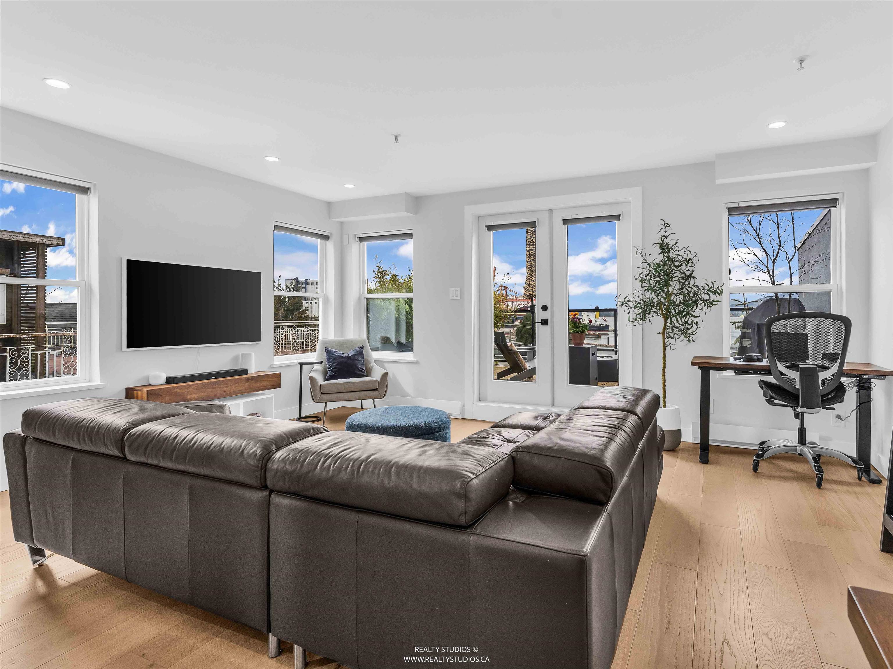 Additional image 4 of 2168 Wall Street, Vancouver, BC, V5L 1B5