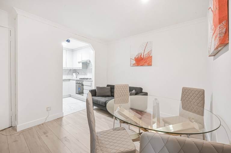 Room in a Shared House, Cape Yard, E1W, N1 7GU photo 3