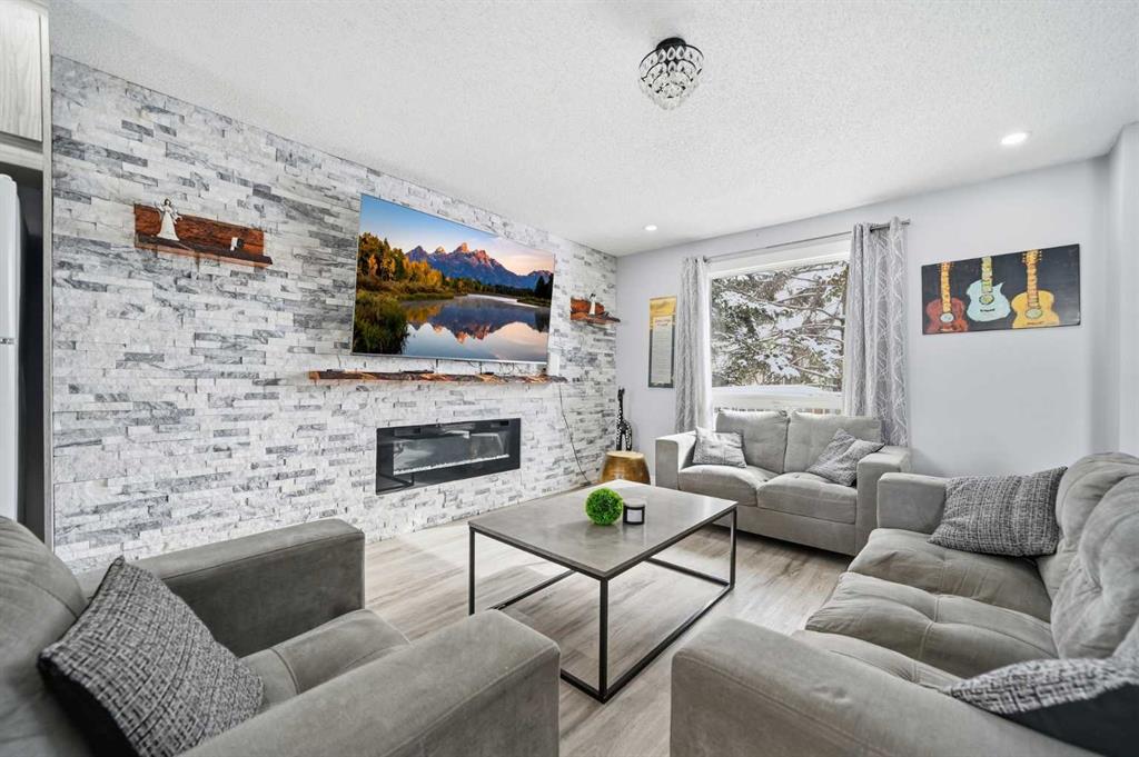 Additional image 3 of 72 Falchurch Road NE, Calgary, AB, T3J 1J8