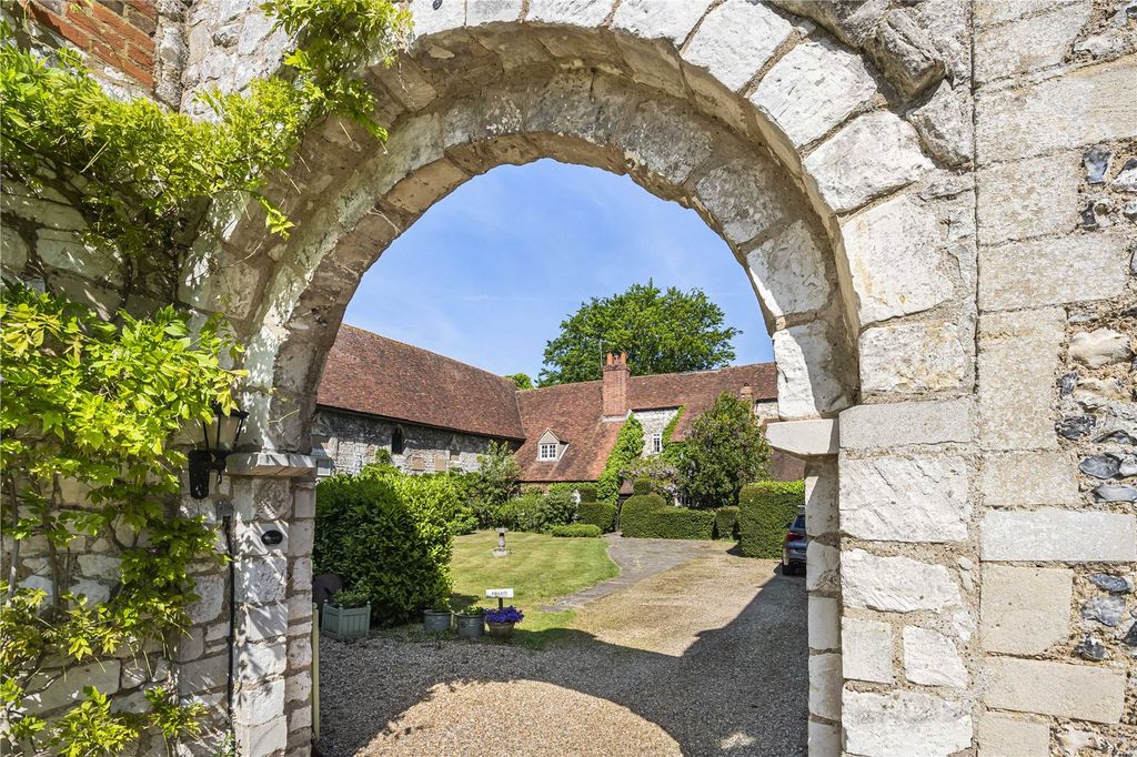 Additional image 43 of 6 bed detached house for saleHigh Street, Hurley, Berkshire SL6