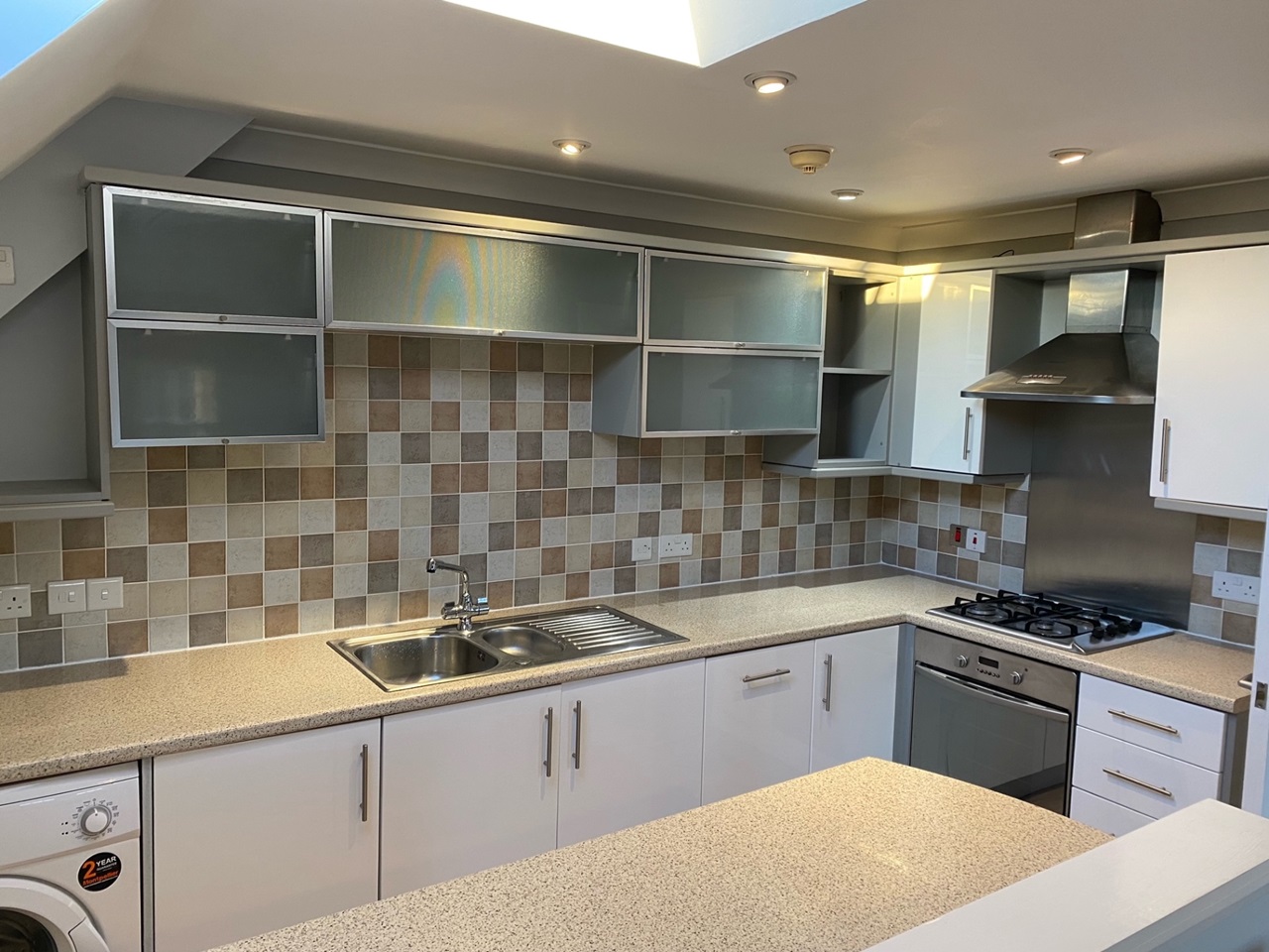 1 Bed Flat, Castleton Court, LS16, N1 7GU photo 4