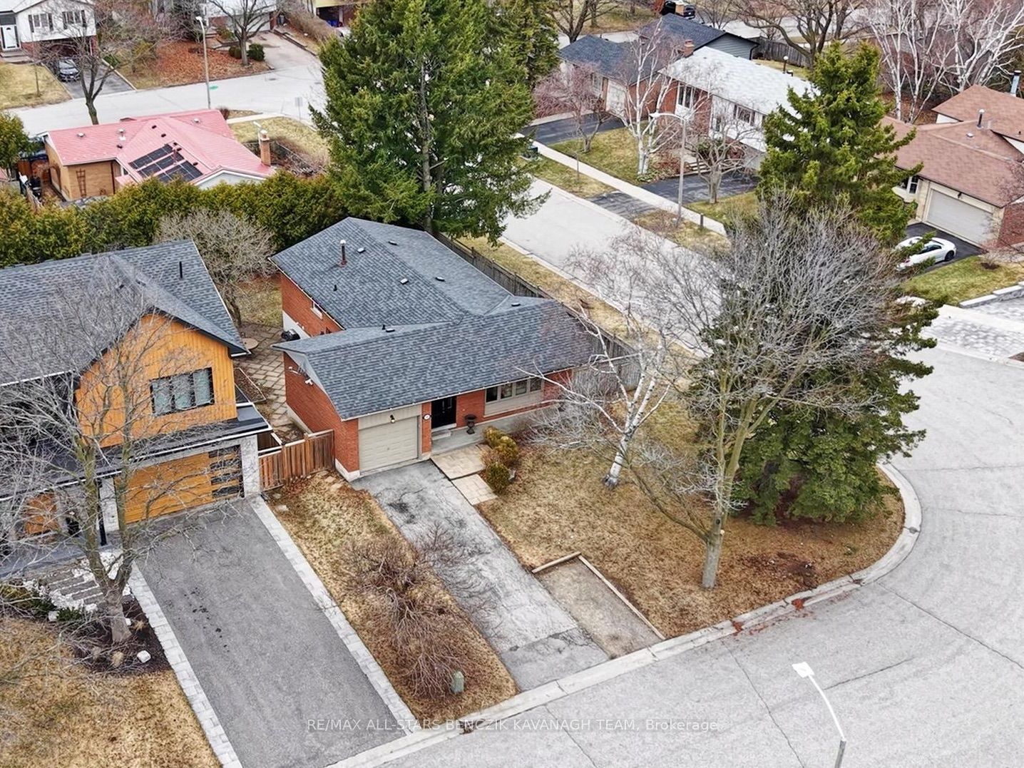 30 Sir Caradoc Place, Markham, ON, L3P 2X6