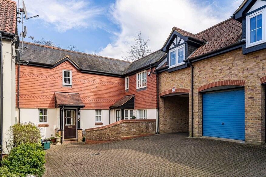 Walkers Road, Harpenden, AL5