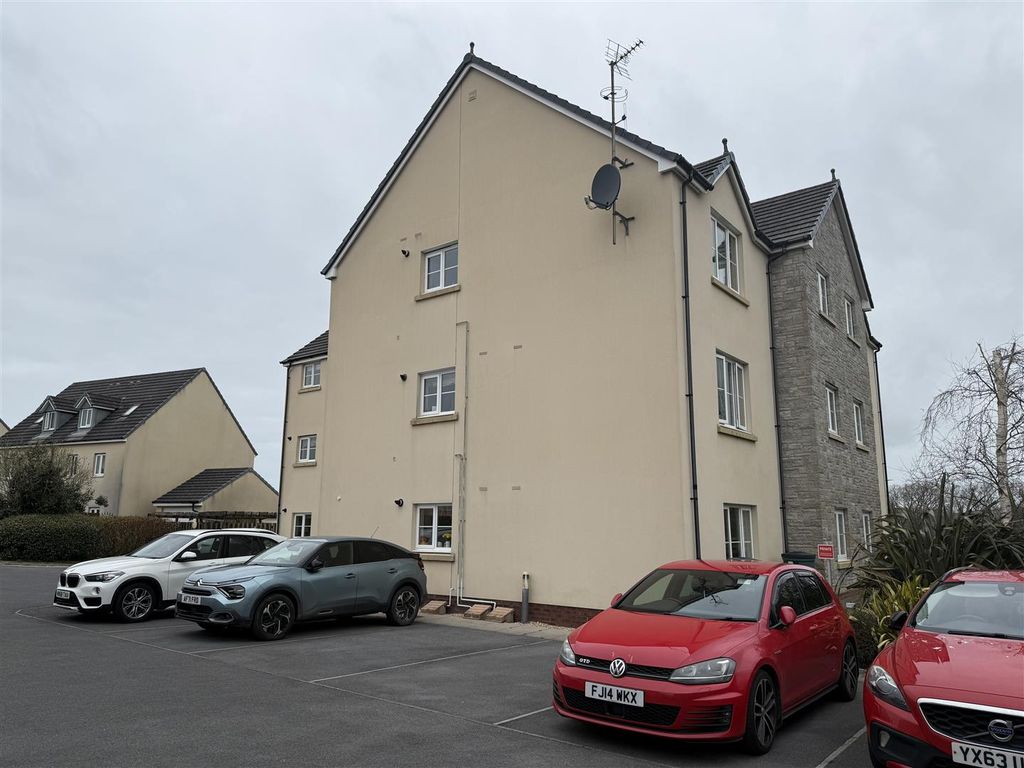 Additional image 28 of 2 bed flat for saleRhodfa'r Ceffyl, Ffoslas, Kidwelly SA17