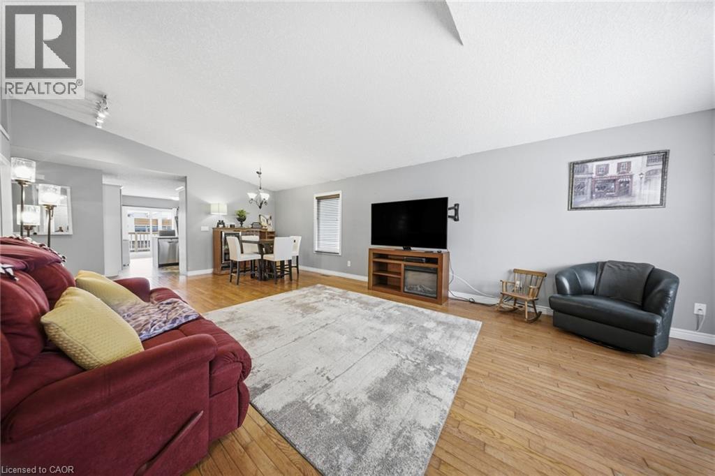 Additional image 2 of 858 Stonegate Drive, Woodstock, ON, N4V 1G4
