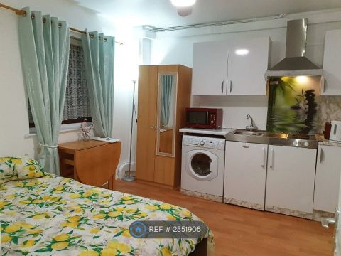 Horseferry Road, London E14, Studio to rent