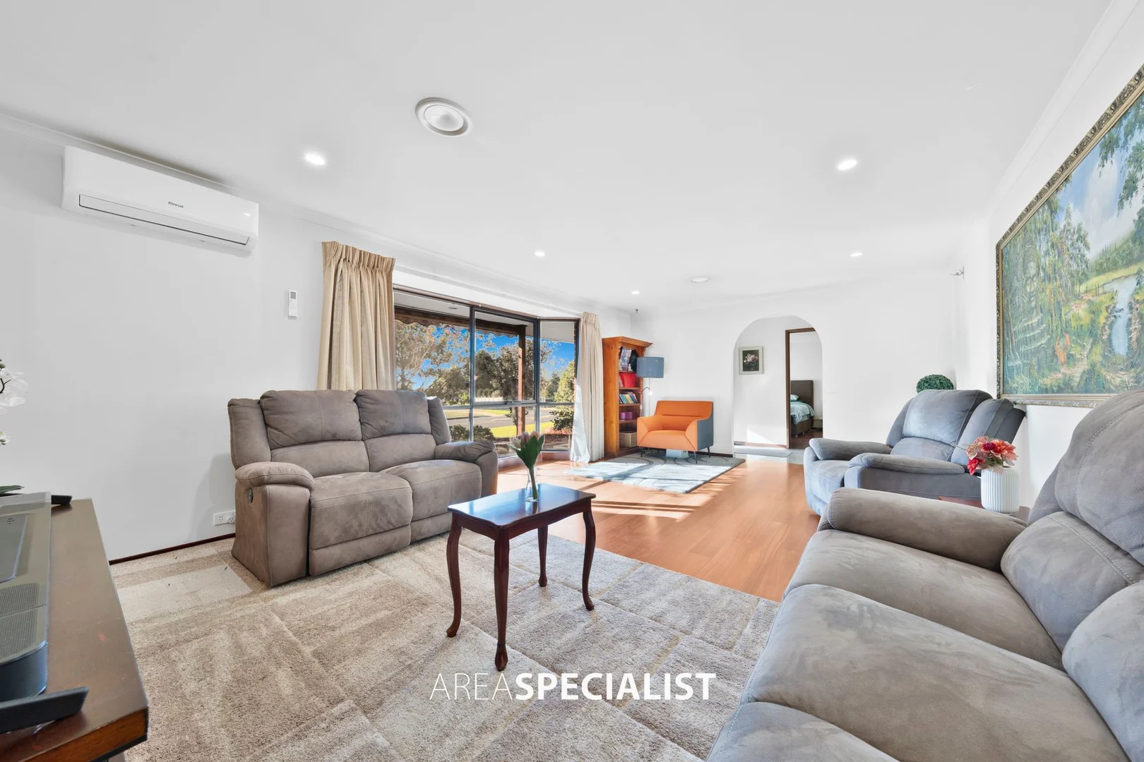 29 Strafford Avenue, Cranbourne VIC 3977 photo 4