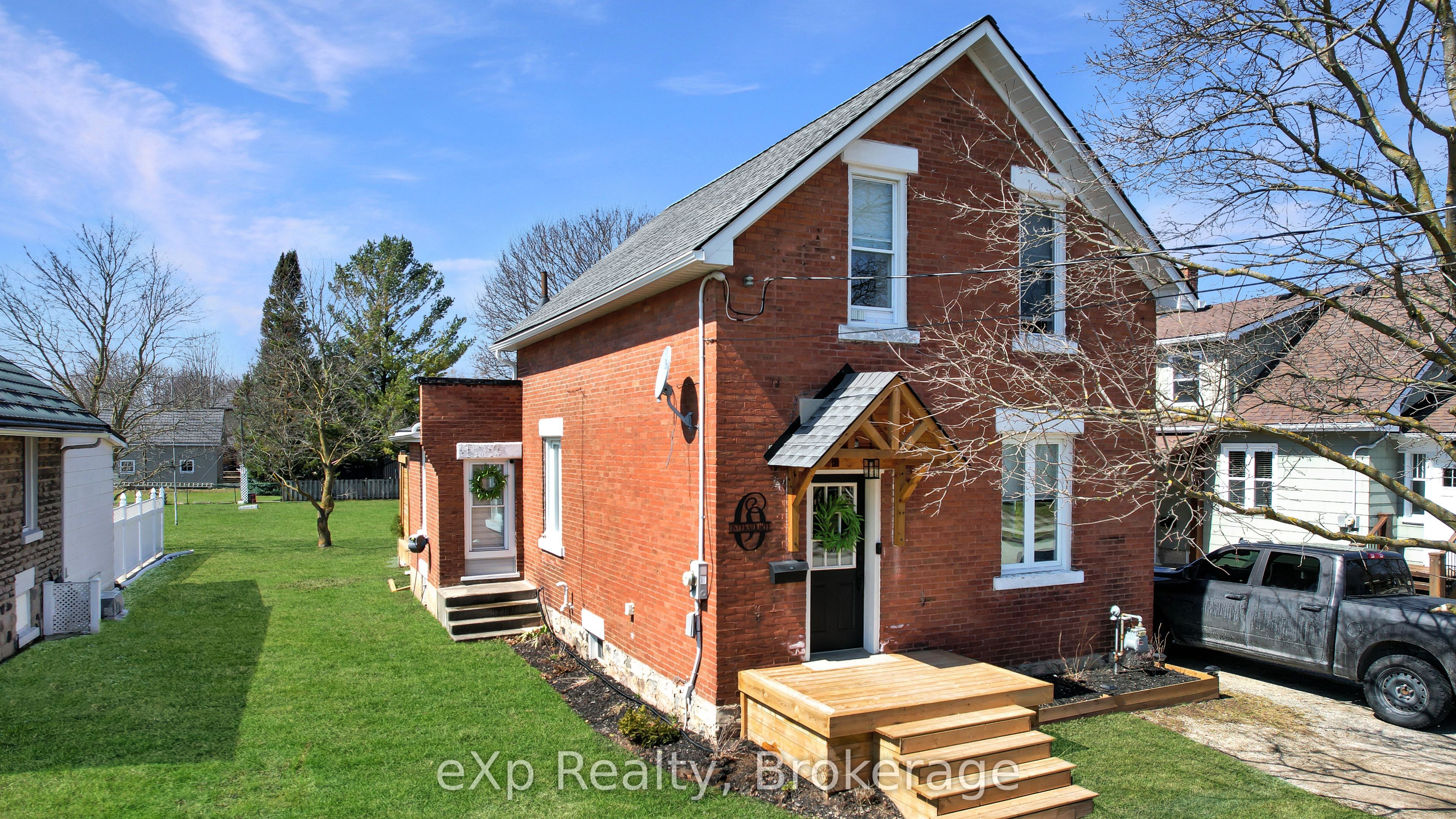 588 12th Avenue, Hanover, ON, N4N 2V6