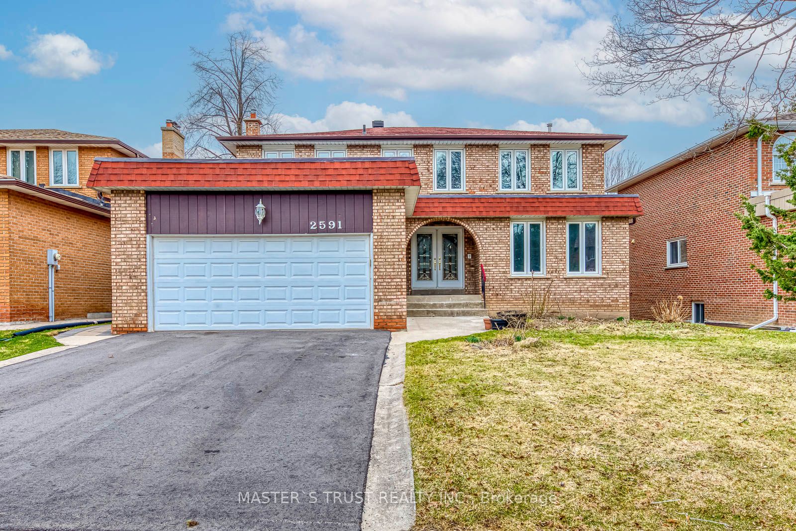 2591 Robin Drive, Mississauga, ON, L5K 2G2