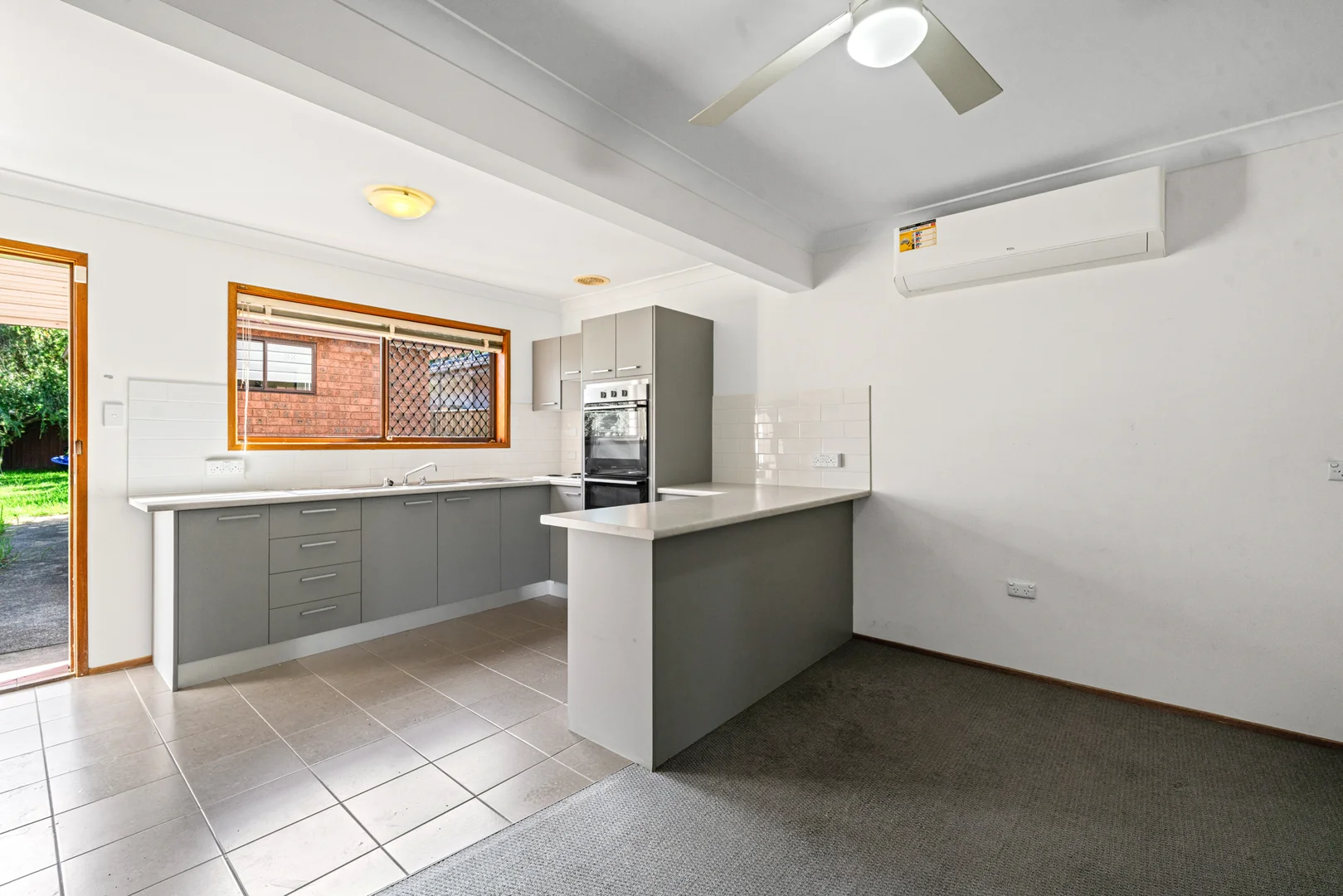 Additional image 2 of 52 Clare Crescent, Berkeley Vale NSW 2261
